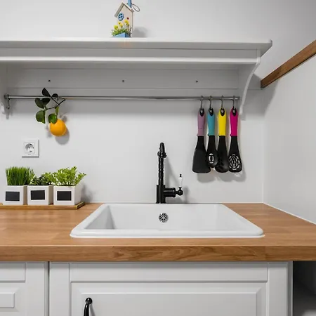 Ferienhaus Five-Bedroom Holiday Home Primosten With Sea View 06 Primošten