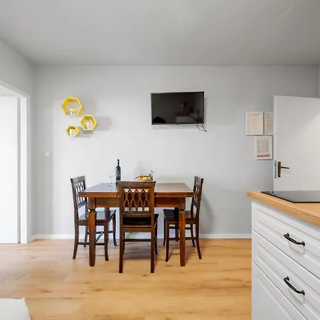 Five-Bedroom Holiday Home Primosten With Sea View 06 * Primošten