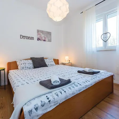 Holiday home 5 Bedroom Pet Friendly Home In Primosten Primosten