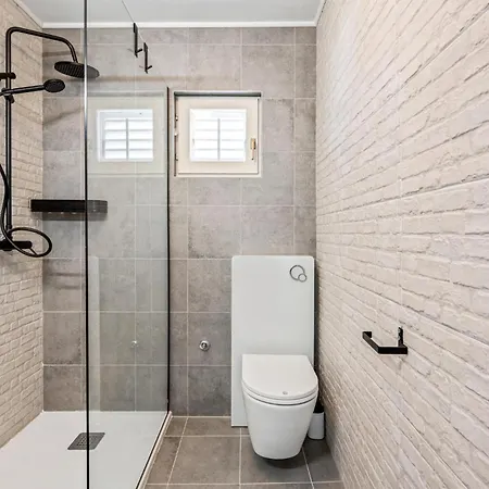 Five-Bedroom Holiday Home Primosten With Sea View 06 *