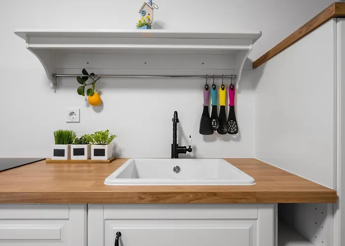 Vakantiehuis Five-bedroom With Sea View 06 Primošten