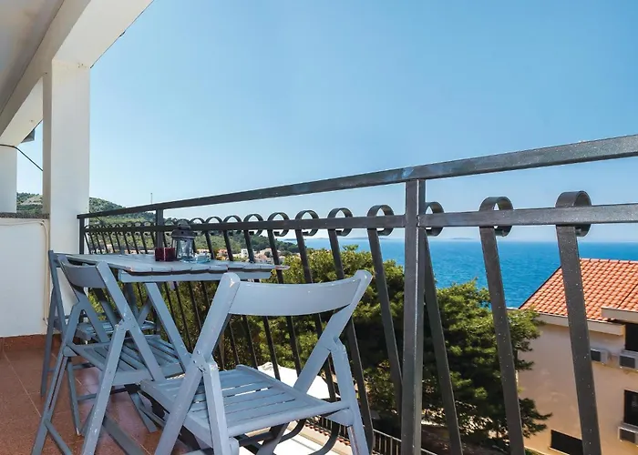 Vakantiehuis Five-bedroom With Sea View 06 Primošten